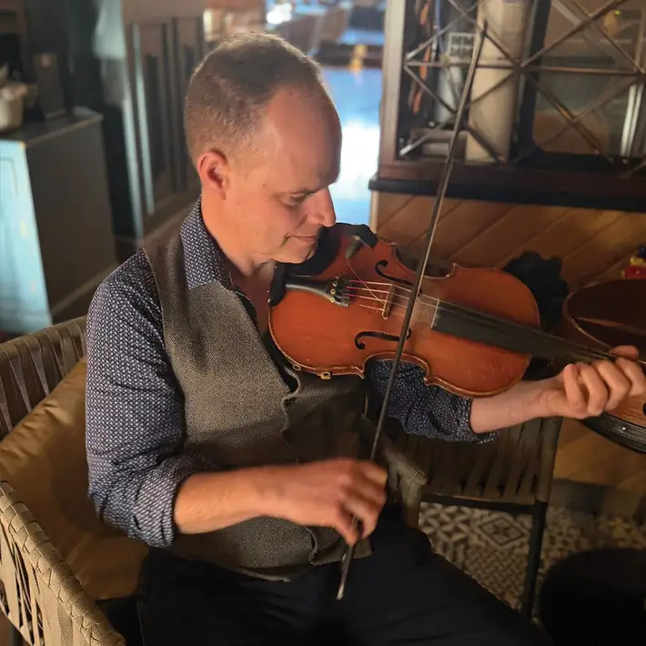 Live Irish music entertainment during corporate team building evening experience in Wicklow