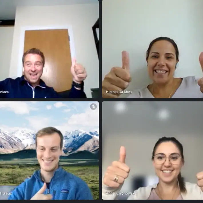 posing manor house murder group