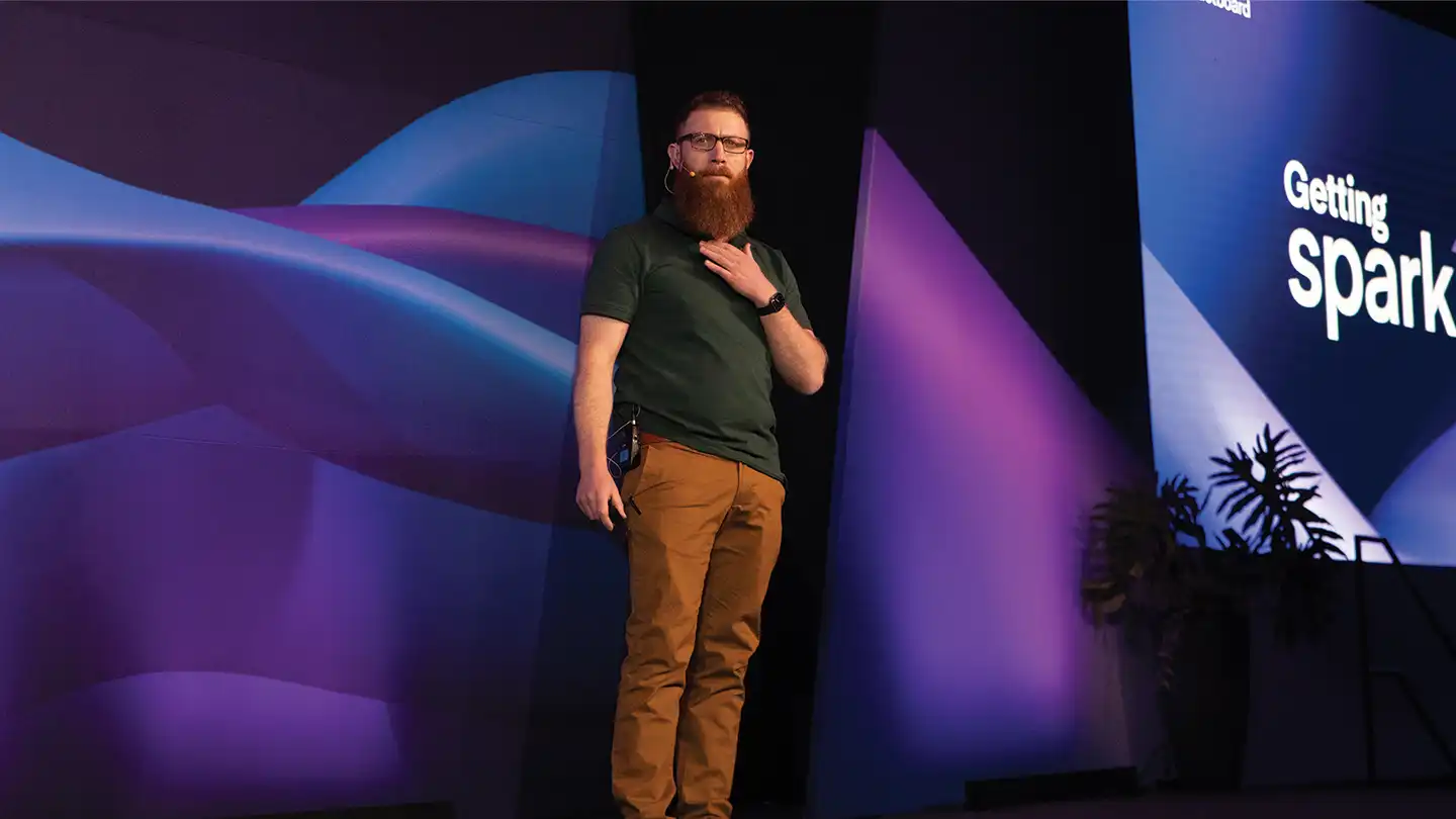 niall o'connor of Dynamic Events Ireland presenting team training activity