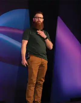 niall o'connor of Dynamic Events Ireland presenting team training activity