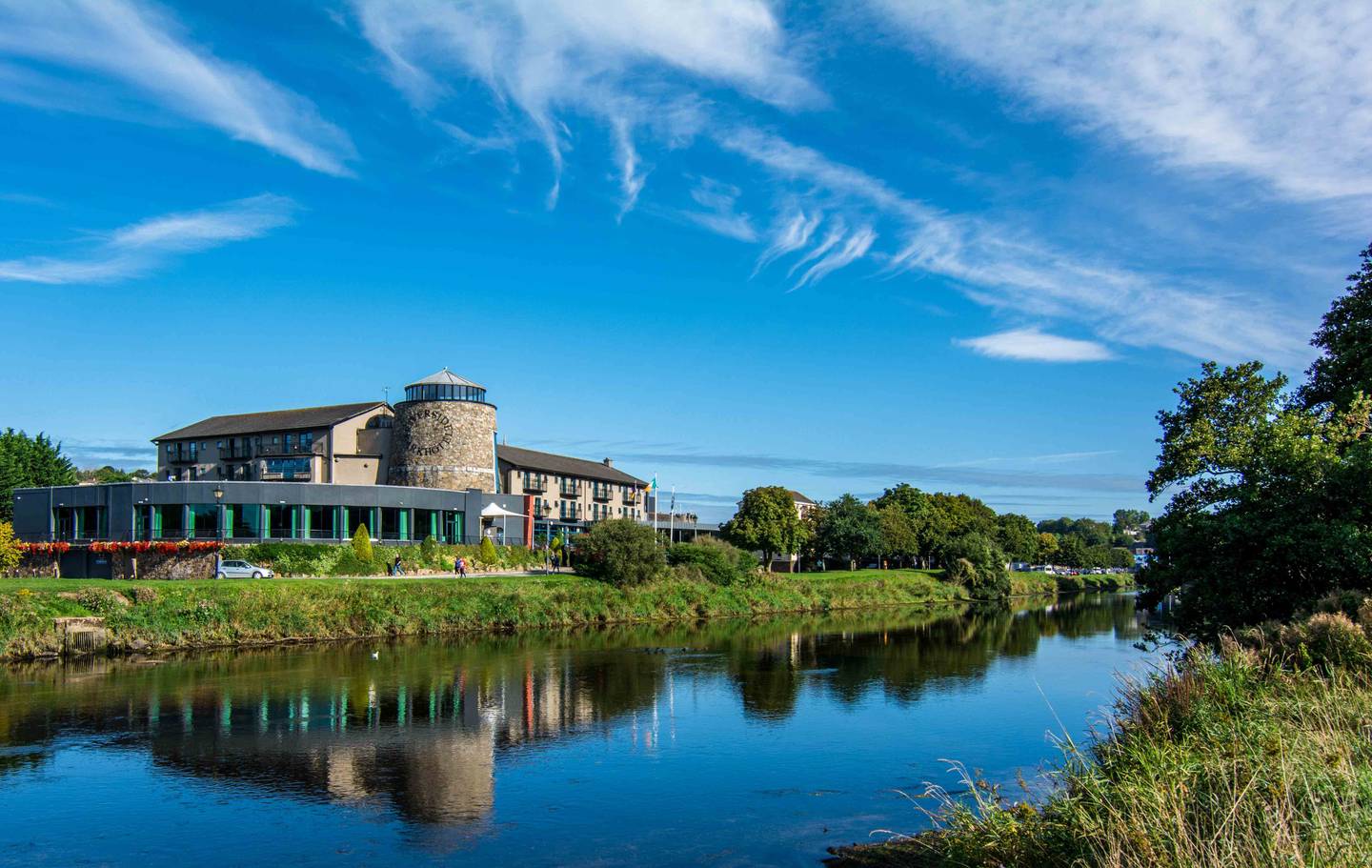 Exterior of rierisde park hotel