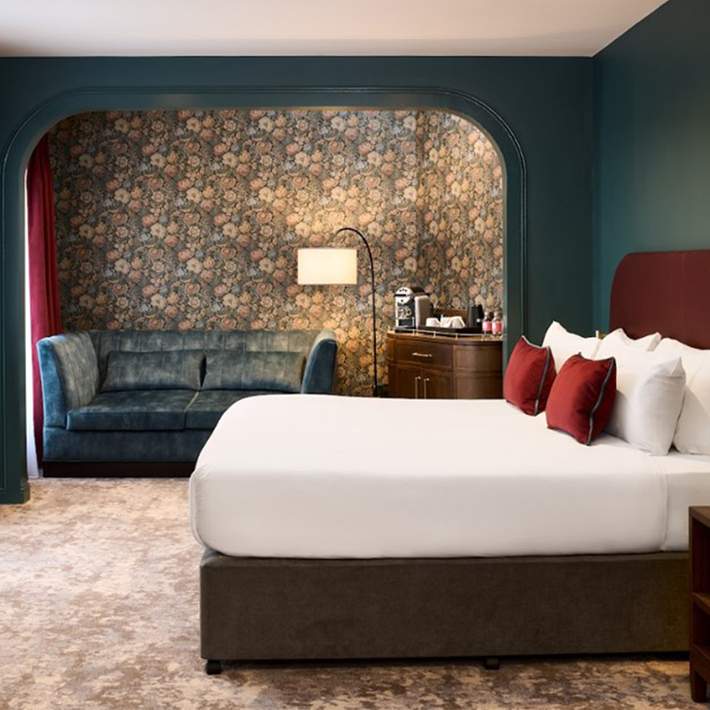 house hotel bedroom