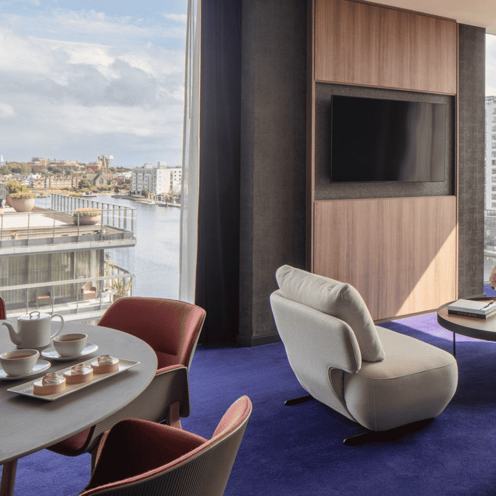  anantara_the_marker_dublin_hotel_schwartz_suite_living_room