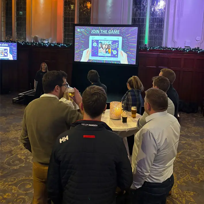 whiz quiz team building