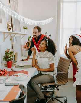 hybrid christmas party in the office