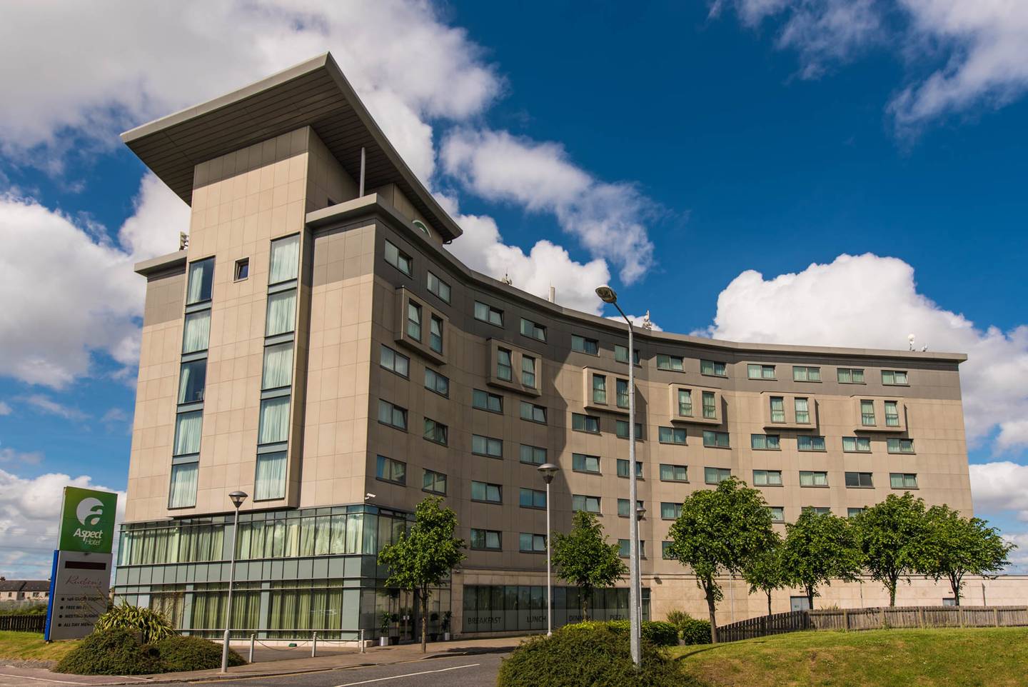 Corporate Team-Building at The Aspect Hotel | Dynamic Events