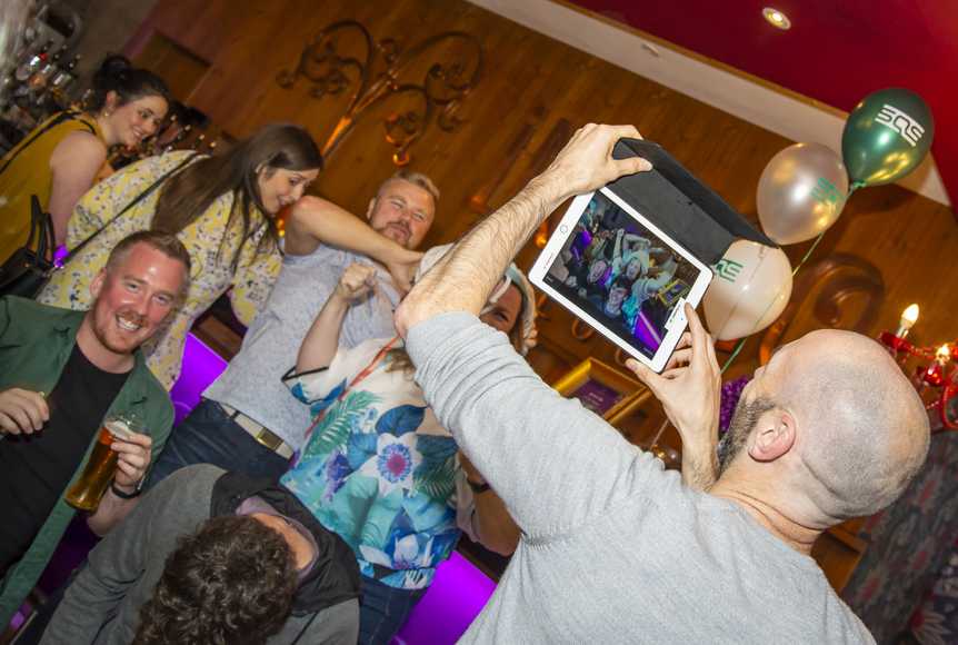 whiz quiz indoor corporate team building event