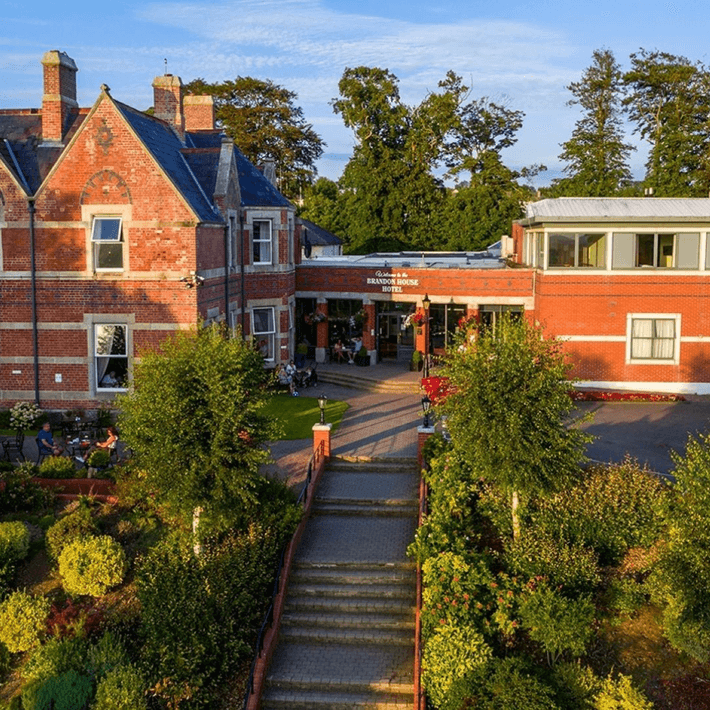 The front of Brandon House Hotel