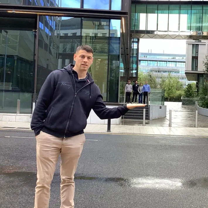 Creative team building treasure hunt photo task with remote host in Dublin