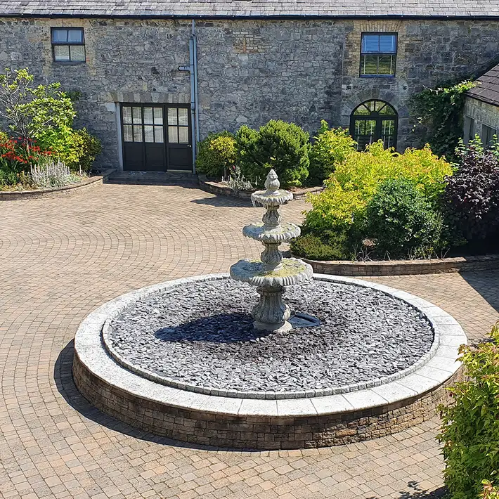 moyvalley hotel fountain